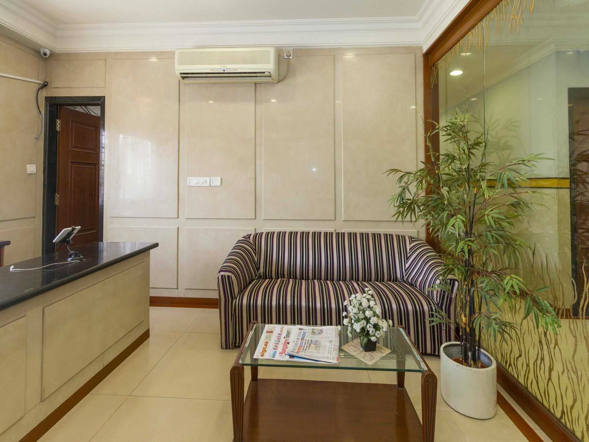 Oyo 579 Hotel Aab Bangalore Exterior photo
